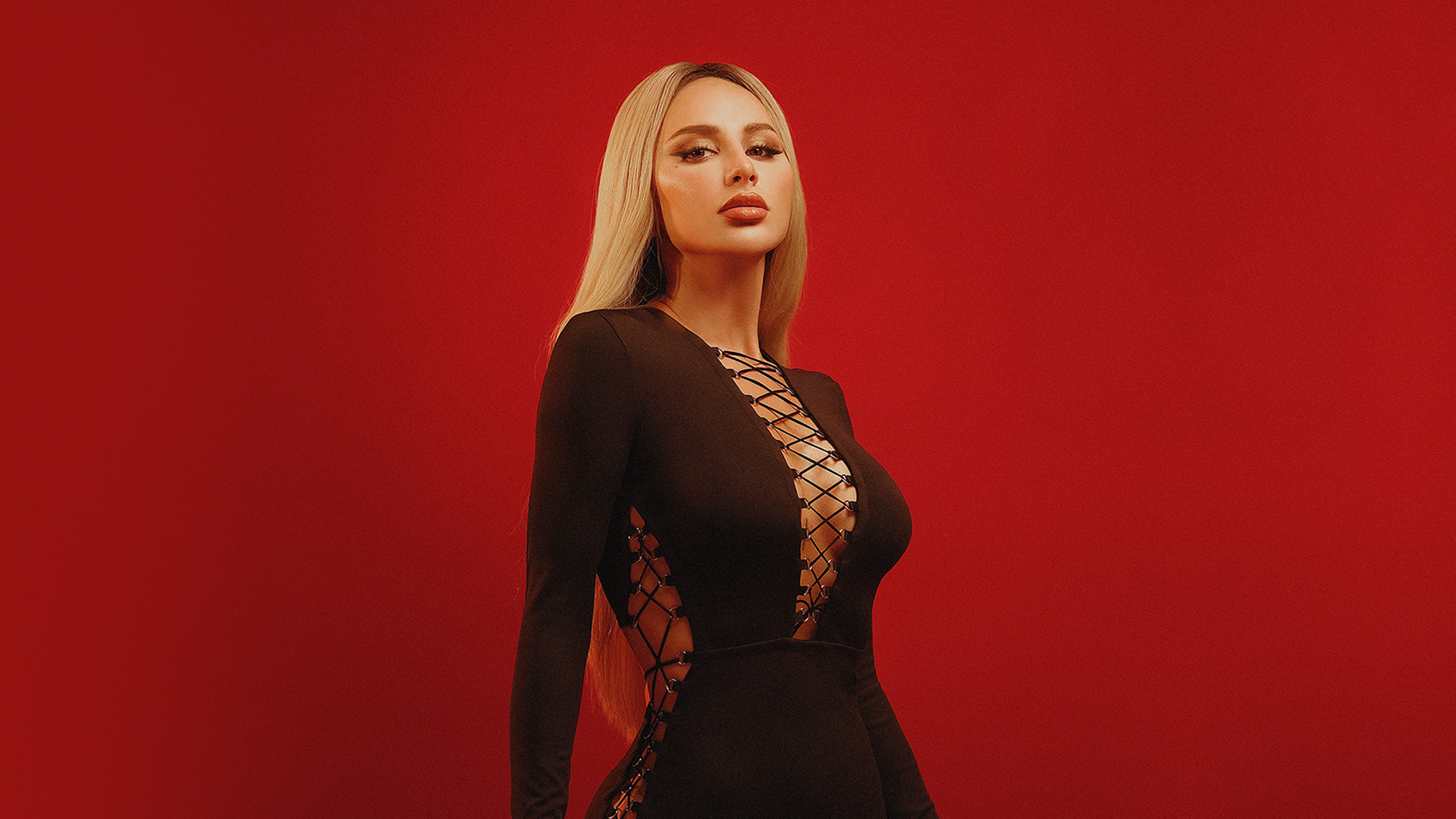 песня ты моя дама модель. марина рябушкина 2020. эдгар туниянц. шатенка в черном платье. блондинка с гитарой.