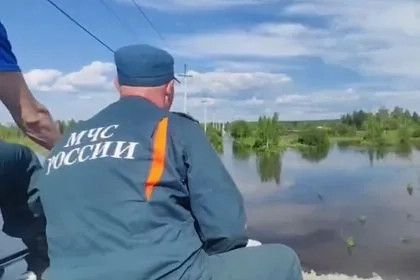 Уровень воды в реке российского города достиг нескольких метров