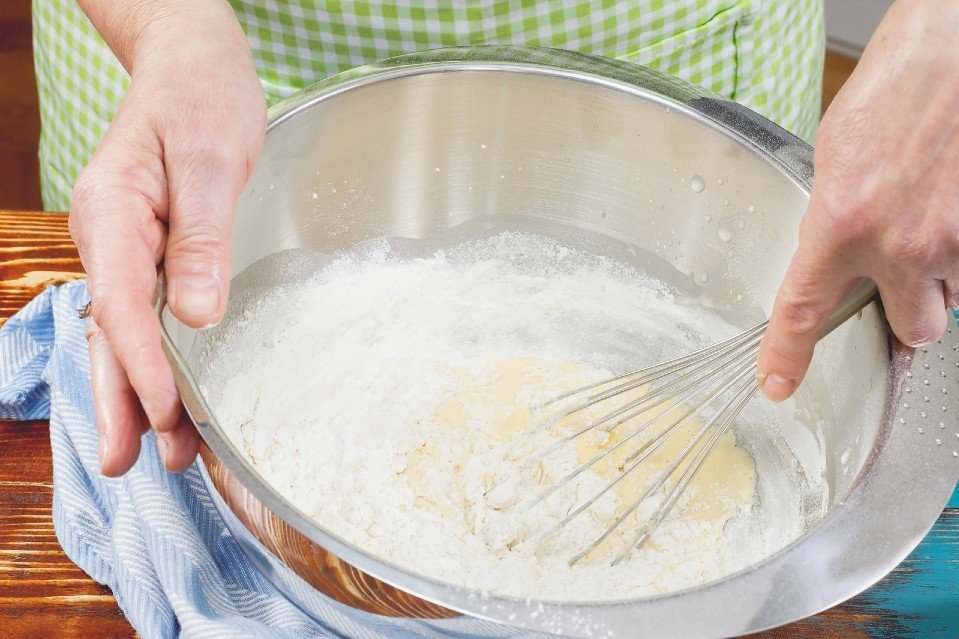 Мучные сладости родом из далекой и экзотической Индии крекеры, масло, сладкие, тесто, сироп, кокосовой, кардамон, Затем, можно, стружки, достаточно, просты, теста, чтобы, приготовлении, готоваЕсли, могли, покрыться, равномерно, найти