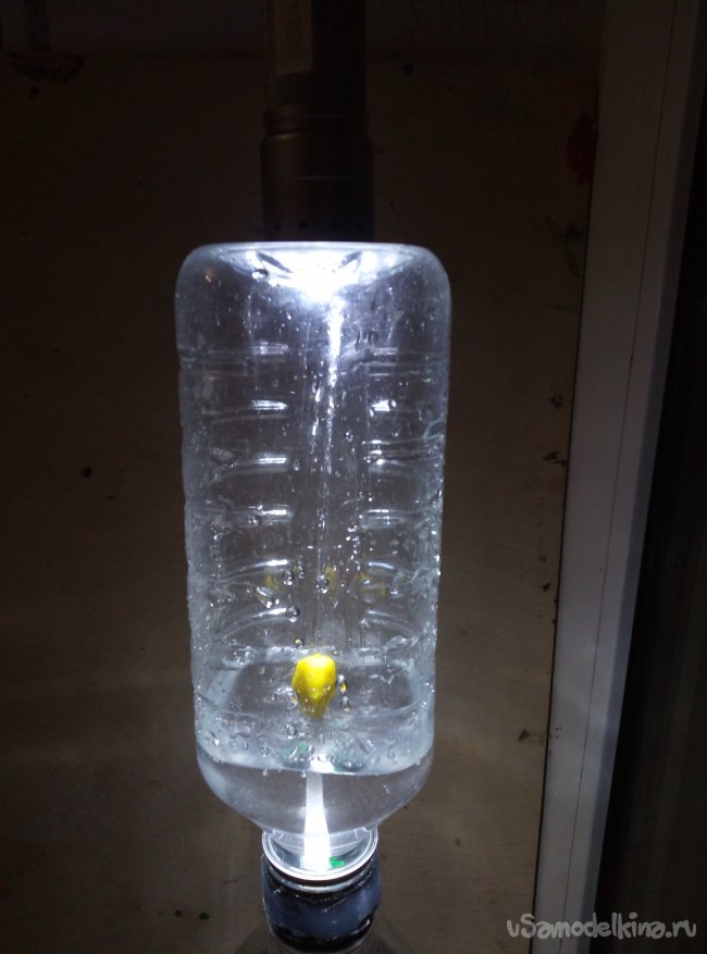Настольный фонтан из пластиковой бутылки, который работает без электричества бутылки, фонтан, можно, конструкцию, средней, трубе, среднюю, нижней, будет, трубки, перевернуть, обратно, фонтана, AliExpress, бутылке, работает, воздуха, меньше, чтобы, очень