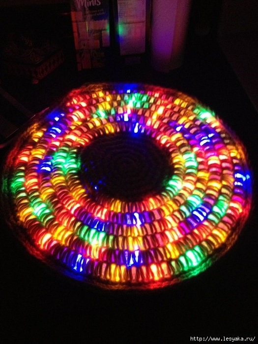 Эта мудрая женщина обвязала крючком светодиодный шнур. Результат получился сказочный!!! Эта мудрая женщина обвязала крючком светодиодный шнур. Результат получился сказочный!!! мастер класс