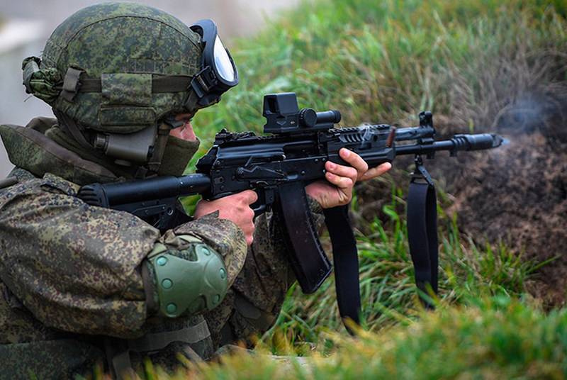 Крупносерийное производство автоматов АК-12 и АК-15 начнется в 2019 году