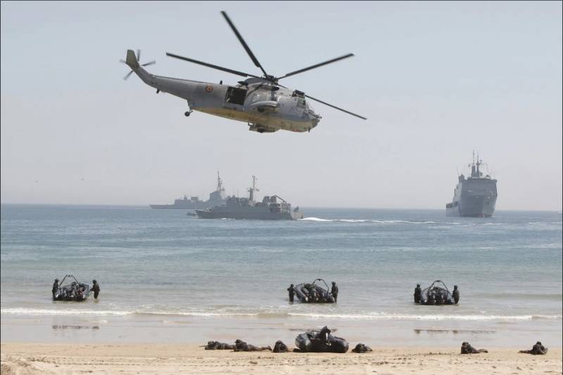 Дрононосец: авианосные смех и слезы по-турецки вмф