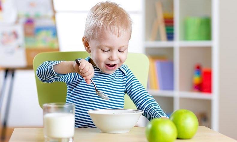 «Фу, я это не ем!»: как сформировать у ребенка модную привычку — правильно питаться