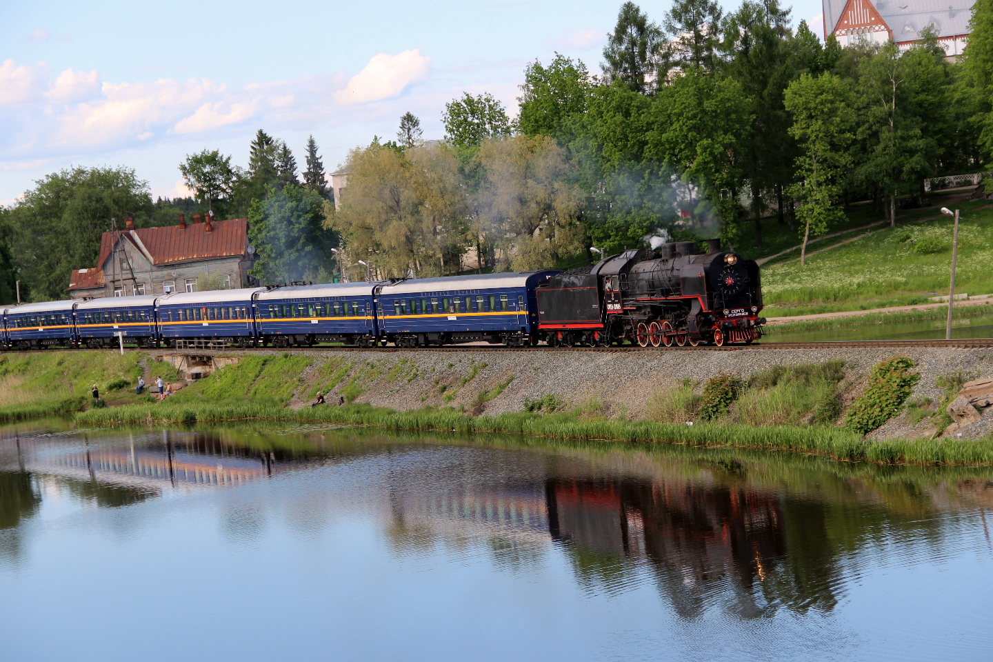 Дорога к дальнему водопаду. Дорога к дальнему водопаду.