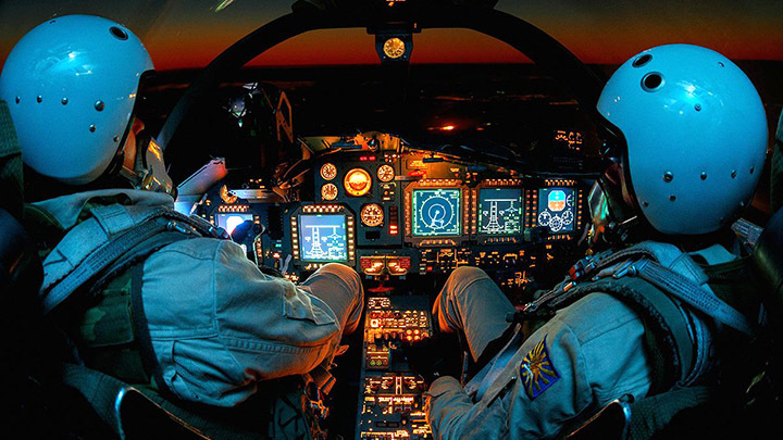 КЛОФЕЛИН И ДОЛЛАРЫ В ОБМЕН НА СУ-34: ИНФОБОМБА, КОТОРАЯ ВЗОРВАЛАСЬ НЕ В ТОМ МЕСТЕ