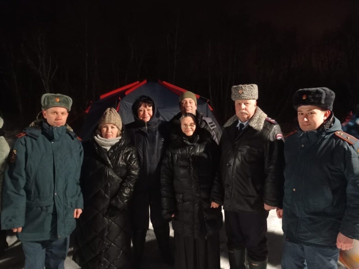 Глава округа в Тверской области приехала ночью к крещенской проруби