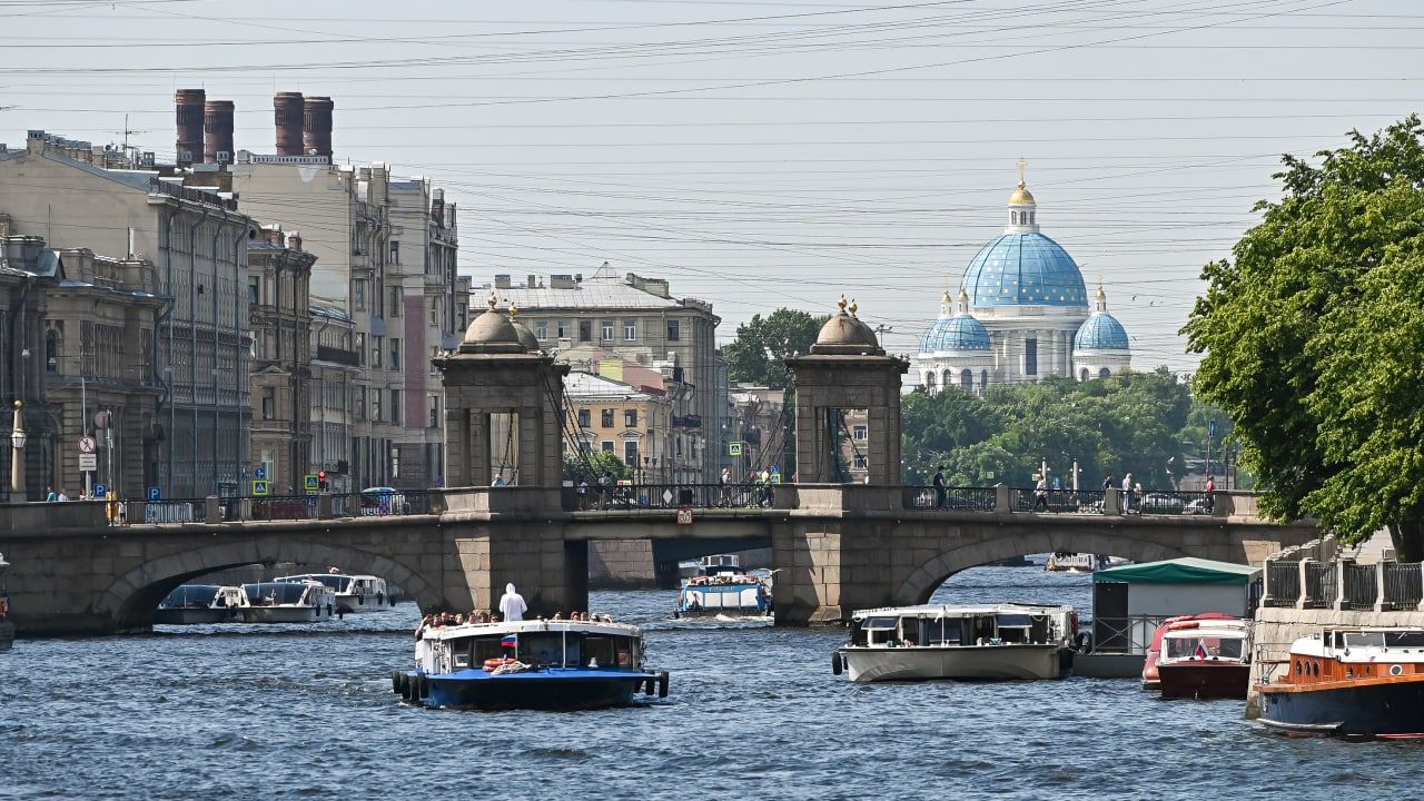 Желтый уровень погодной опасности ввели в Петербурге из-за аномальной жары Общество