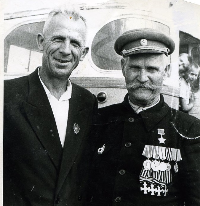 Звезду Героя он носил вместе с «царскими» крестами: герой трех войн Константин Недорубов 