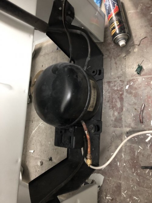 Восстановленный холодильник ЗИС Москва 1952 года Восстановленный холодильник ЗИС Москва 1952 года