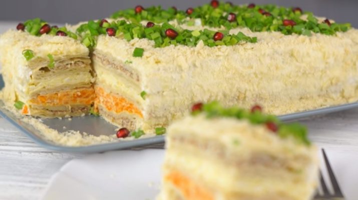 Закусочный торт «Наполеон»: самый вкусный торт-салат на новогодний стол