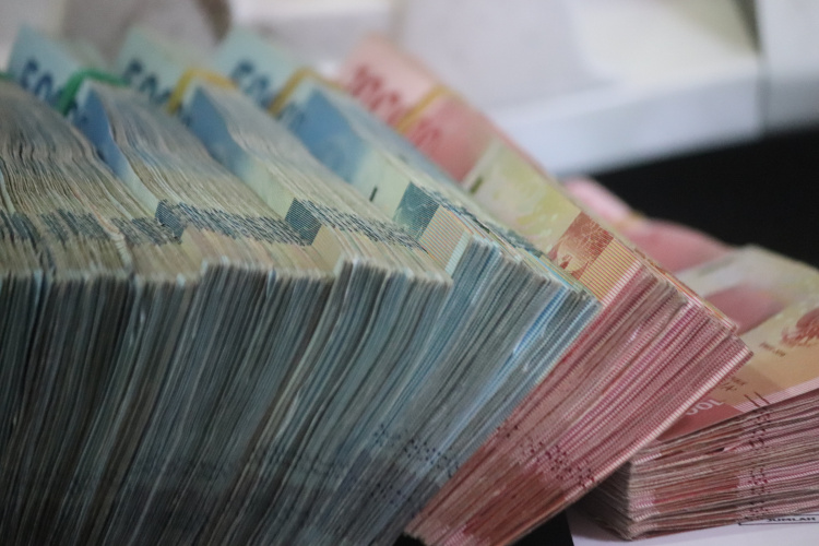 В Адыгее осудят экс-сотрудника наркоконтроля: оставил контрактников без премий