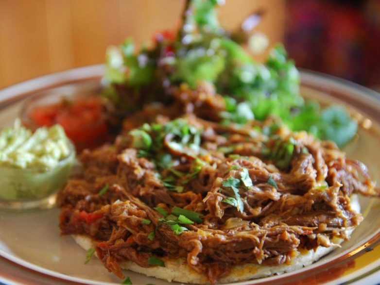 10 блюд, которые нужно попробовать на Острове Свободы 