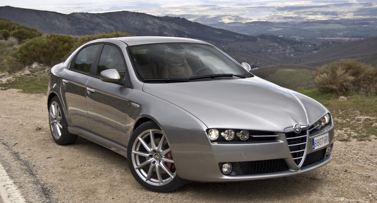 Крутые европейские седаны до 900 000 рублей