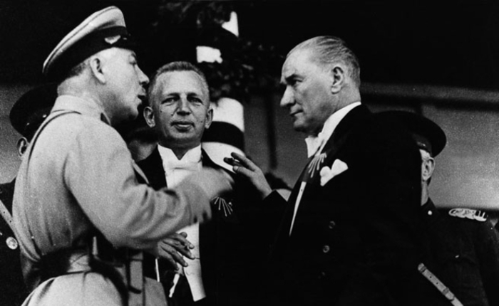 Как Советская Россия помогала Ататюрку? Как Советская Россия помогала Ататюрку? история