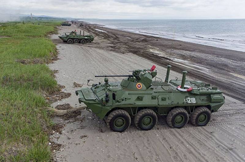 На Украине сравнили плавающую БМП-4 с российскими бронемашинами морской пехоты Новости