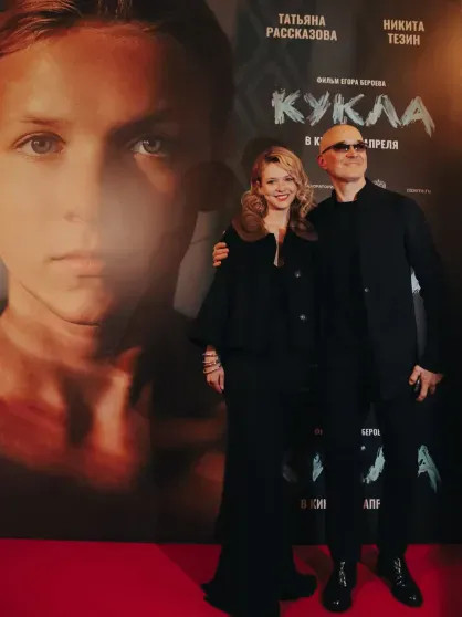 48-летний Егор Бероев впервые вышел на красную дорожку с 21-летней женой ПанкратоваАнна, Панкратова, Бероев, БероевАнна, женой, Егора, Бероева, расставания, этого, начале, АлфёроваВ, Ксения, мужЕгор, Москве, инициатором, женился, отметила, также, хронологией, поспорила