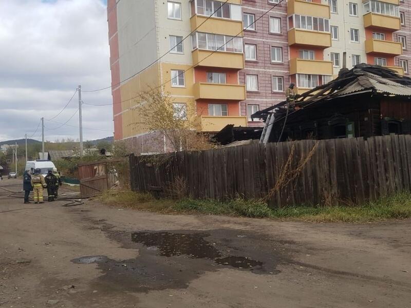Дом сгорел по улице Ярославская
