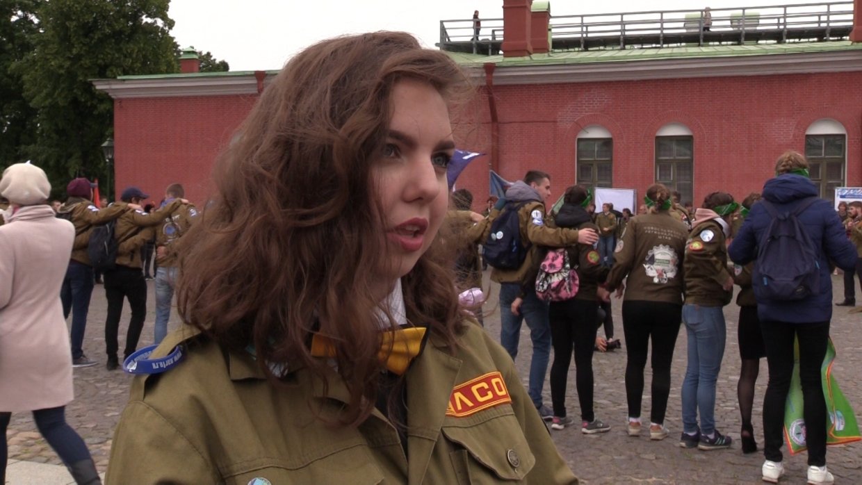 Мы не ищем стройку – стройка ищет нас: в Петербурге начали работу студенческие стройотряды. ФАН-ТВ