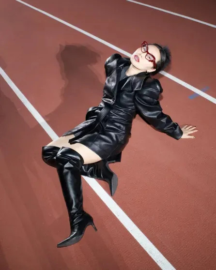 Анастасия Решетова (с новой стрижкой), Елена Перминова, Карина Истомина, Катя IOWA посетили показ 