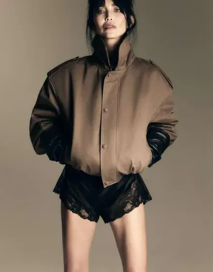 Жена Александра Цекало Дарина Эрвин снялась в фотосессии без нижнего белья ЭрвинДарина, Эрвин, Дарина, Цекало, ранее, Александр, 34летняя, продолжает, годом, познакомились, поженились, снимки65летний, откровенные, публиковать, особенности, поэтому, внешности, своей, развёлся, скрывает