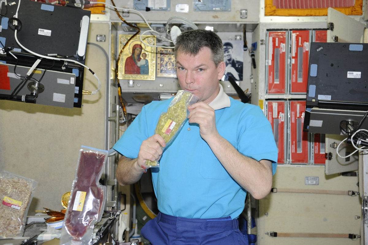 Чем питаются космонавты в космосе