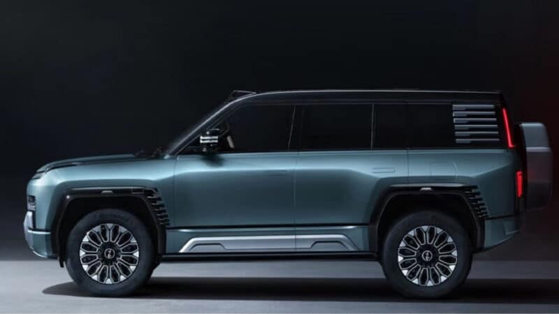 Обнародованы размеры BYD YangWang U8. Он на 502 мм длиннее, чем G -Класс