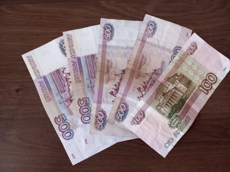 В регионе планируют повысить стоимость трудового патента для иностранцев