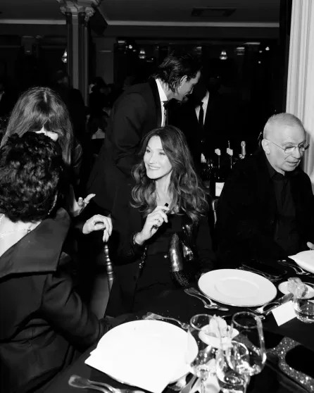 Экс-супруги Венсана Касселя Моника Беллуччи и Тина Кунаки встретились на гала-вечере в Париже Беллуччи, Моника, Аньер, ЖанПоль, Кассель, Венсана, Кунаки, посетили, браке, Бруни, Готье, которой, Джиан, Бабет, Вейдер, Амазони, развелась, родилась, Сейчас, женился