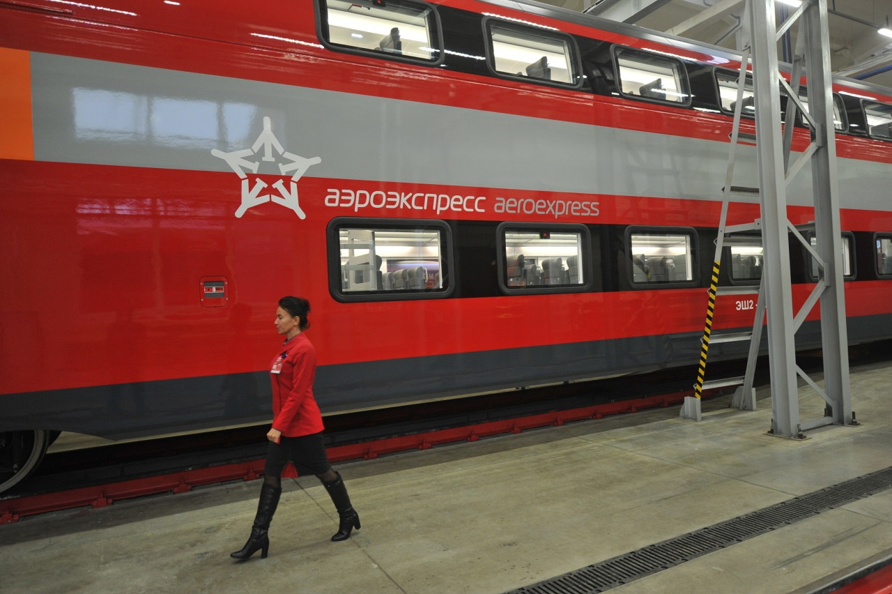 Двухэтажный поезд Аэроэкспресс в Шереметьево