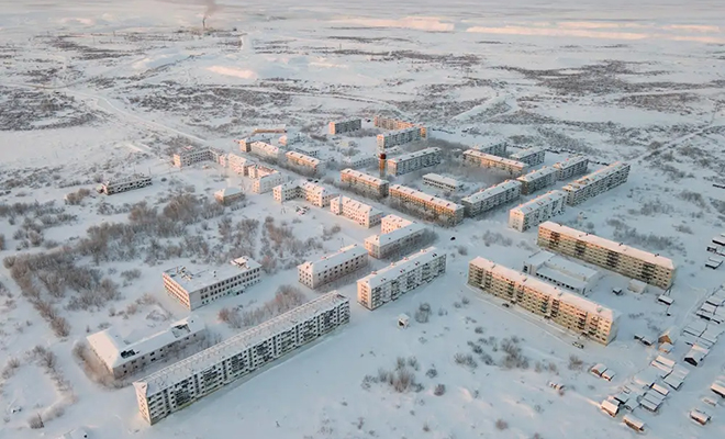 Турист заехал в Воркуту, но увидел перед собой ледяной город. Квартиры с мебелью можно забрать бесплатно Культура