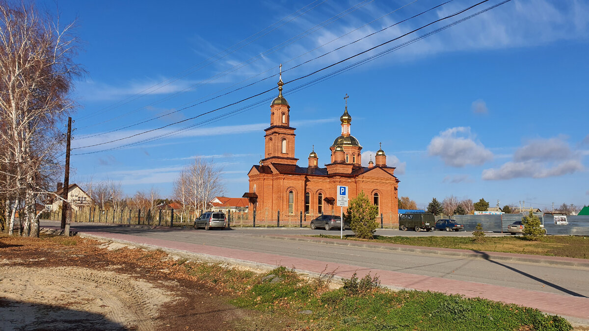 Поселок «Сады Придонья» под Волгоградом. Место, где хочется жить поселке, Волгоградской, существовал, здесь, больше, Поселок, вдоль, окрестностях, «Сады, газон, улицах, время, Придонья», области, такие, времен, когда, церковь, совхоз, Разницу