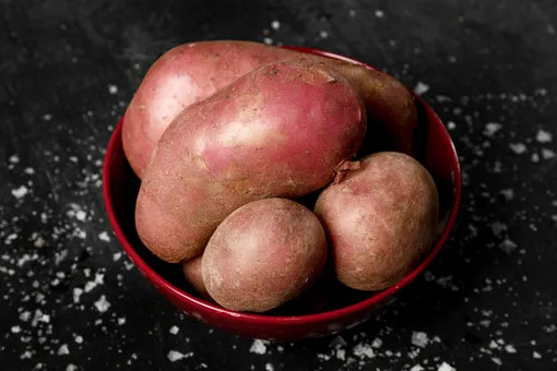 Куркума, соя и водоросли против старения: 5 продуктов японской кухни с доказанным антивозрастным действием Куркума, соя и водоросли против старения: 5 продуктов японской кухни с доказанным антивозрастным действием просто, воспаление, активируют, Японии, картофель, только, старения, рациона, снижают, защищают, которые, кухня, самых, Окинаве, продукты, наука, уменьшают, продуктов, митохондрии, запускают