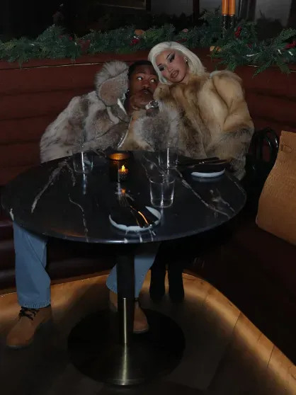 Карди Би подтвердила, что рассталась с бойфрендом и отцом своего четвёртого ребёнка Стефоном Диггзом Карди Би подтвердила, что рассталась с бойфрендом и отцом своего четвёртого ребёнка Стефоном Диггзом instagram (инстаграм),социальная сеть,би карди,стефон диггз