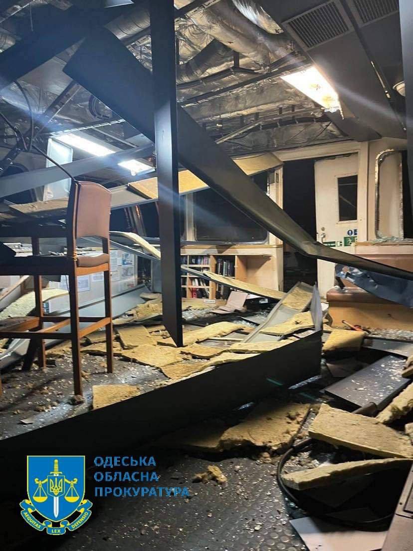 Взорвалось судно, которое шло «теневым» «зерновым коридором» г,Москва [1405113],респ,Крым [1434425],украина