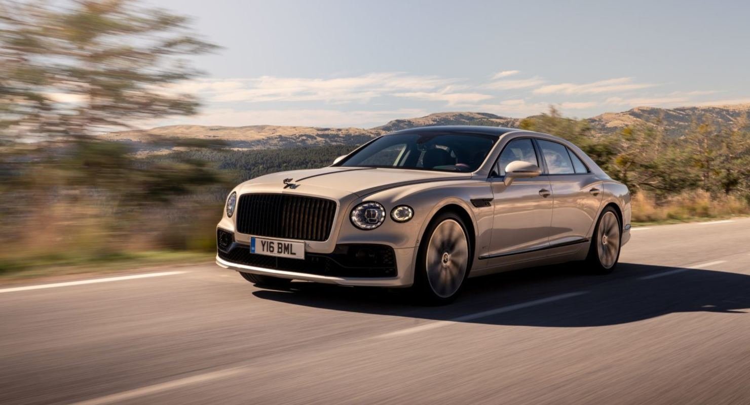 Бентли континенталь флаинг спур. Bentley Flying Spur 2020. Bentley Continental Flying Spur. Bentley Continental Flying Spur 2020. Бентли Flying Spur 2022.