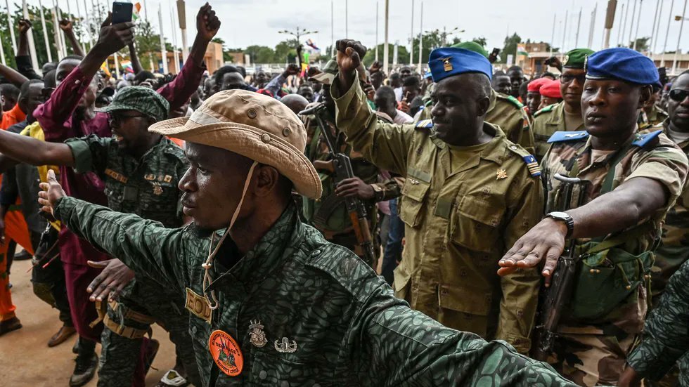 У военной интервенции ЭКОВАС в Нигер нет никаких шансов Страны Экономического сообщества стран Западной Африки (ЭКОВАС) отложили военную интервенцию в Нигер, где был свергнут прозападный президент,...-4