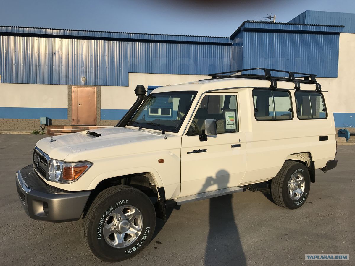 Тойота крузер 76 купить. Toyota Land Cruiser 76 78. Toyota Land Cruiser 76 70 Series. Toyota Land Cruiser 76 t-Rex. Toyota Land Cruiser 76 или 70.