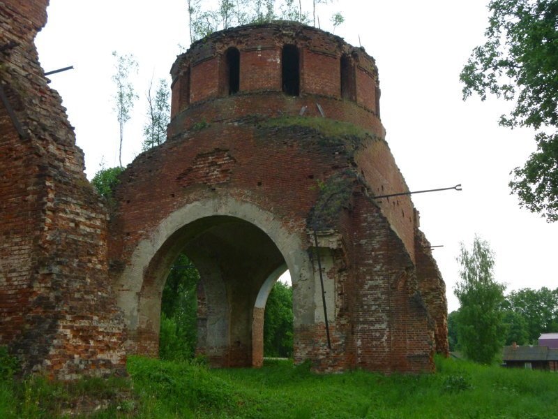 Остатки церкви памятники архитектуры, путешествия, храм