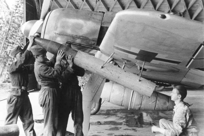 Немецкая противотанковая авиация на завершающем этапе Второй мировой Немецкая противотанковая авиация на завершающем этапе Второй мировой ввс,оружие