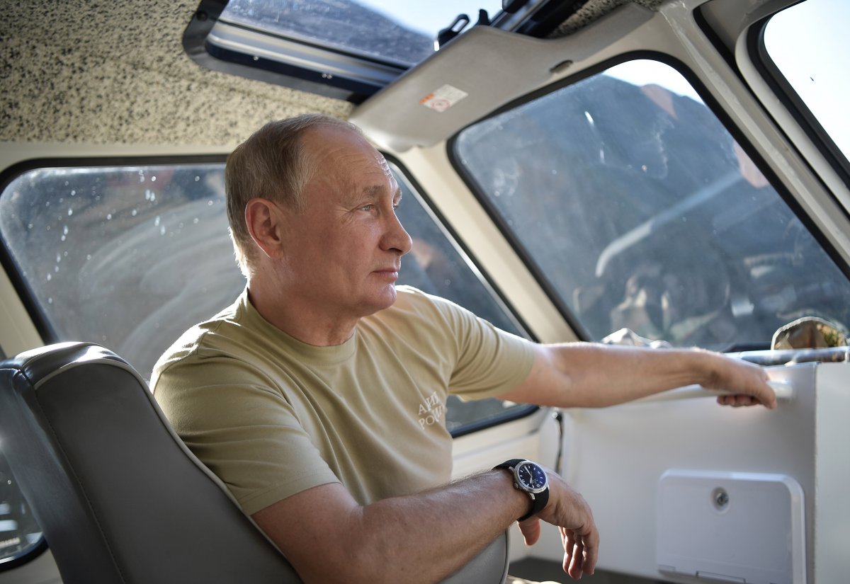 Смотрите - Путин отдохнул на Енисее видео Смотрите - Путин отдохнул на Енисее видео