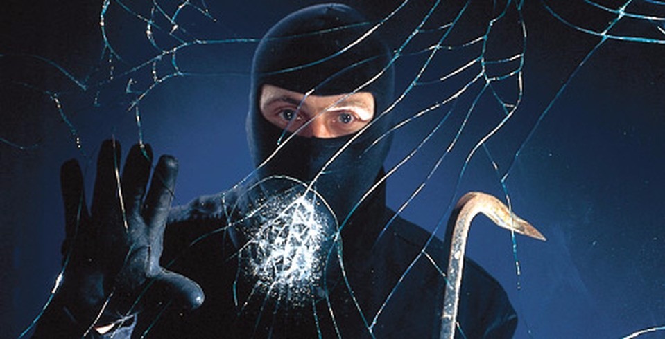 Разбиваем пуленепробиваемое стекло Разбиваем пуленепробиваемое стекло культура