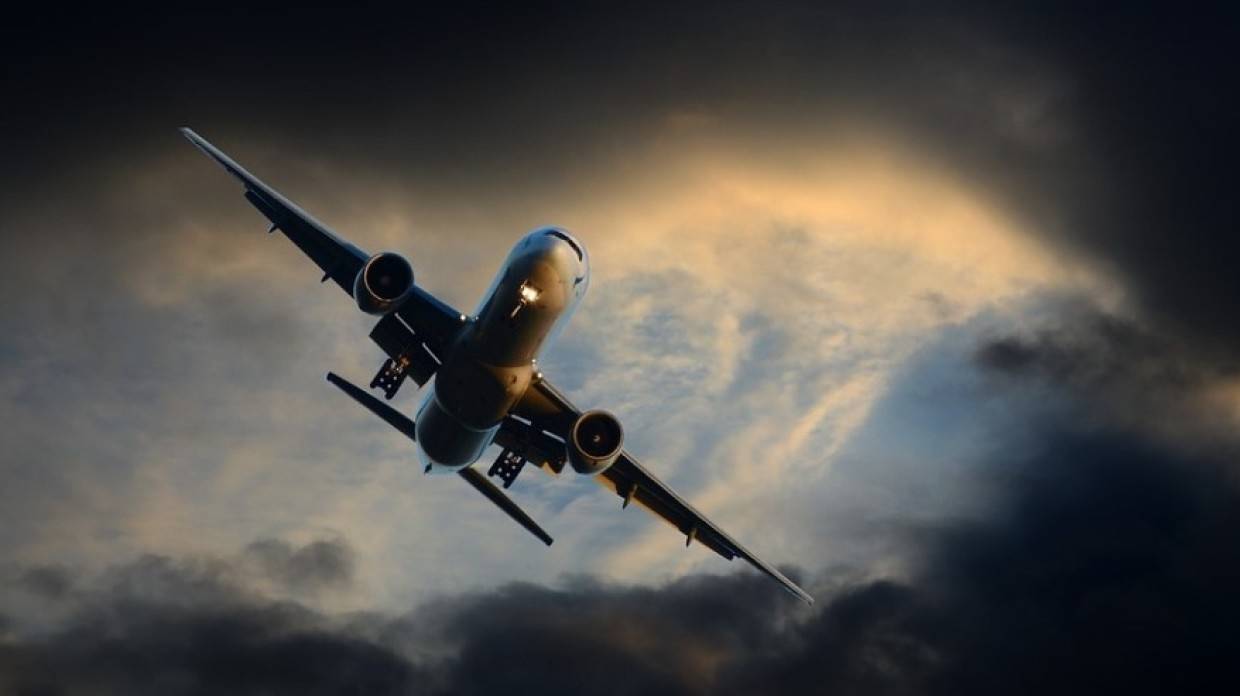 Пассажирский лайнер «Аэрофлота» сменил курс из-за самолета-разведчика ВВС США