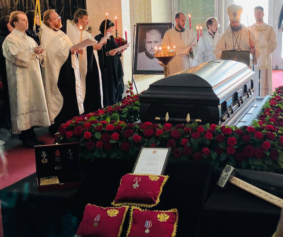 На похороны Владлена Татарского пыталась пройти группа поддержки Украины РФ