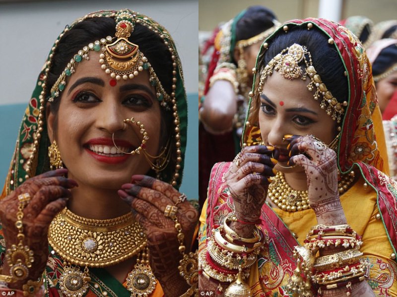 Массовая свадьба в Индии: 250 пар одновременно сочетались браком Индия,интересное,необычное,свадьбы,фотография