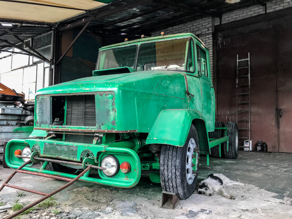 Гоночный КрАЗ с мотором от танка Гоночный КрАЗ с мотором от танка авто,автомобиль,машины,ремонт,Россия,СССР,тюнинг