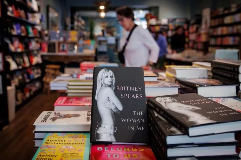 В России начнут издавать мемуары Бритни Спирс
