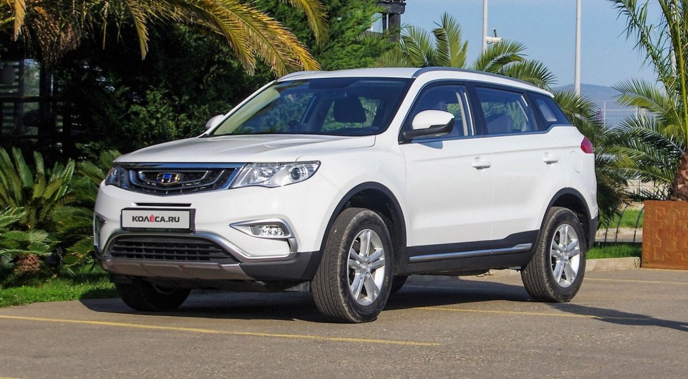 На фото: Geely Atlas