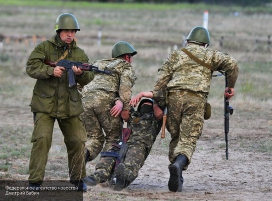Солдаты ВСУ выпрыгивают из поездов, чтобы не воевать в Донбассе