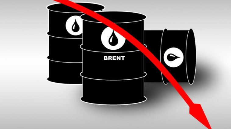 Цена нефти Brent опустилась ниже  за баррель впервые с 6 января